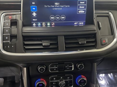 Used 2021 Chevrolet Suburban LT image 15