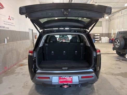 New 2026 Nissan Pathfinder SL AWD/4WD image 5