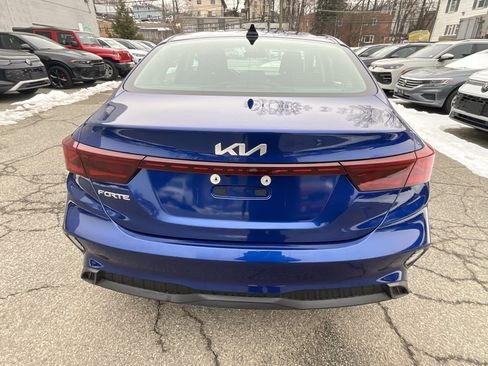 Used 2024 Kia Forte LXS w/ LXS Technology Package image 5