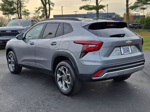 New 2025 Chevrolet Trax LT w/ Driver Confidence Package image 11