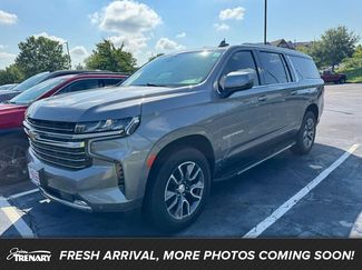 Used 2021 Chevrolet Suburban LT w/ LT Signature Package AWD/4WD video 1