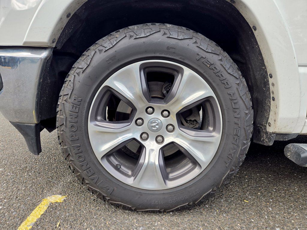 Used 2020 RAM 1500 Laramie AWD/4WD image 10