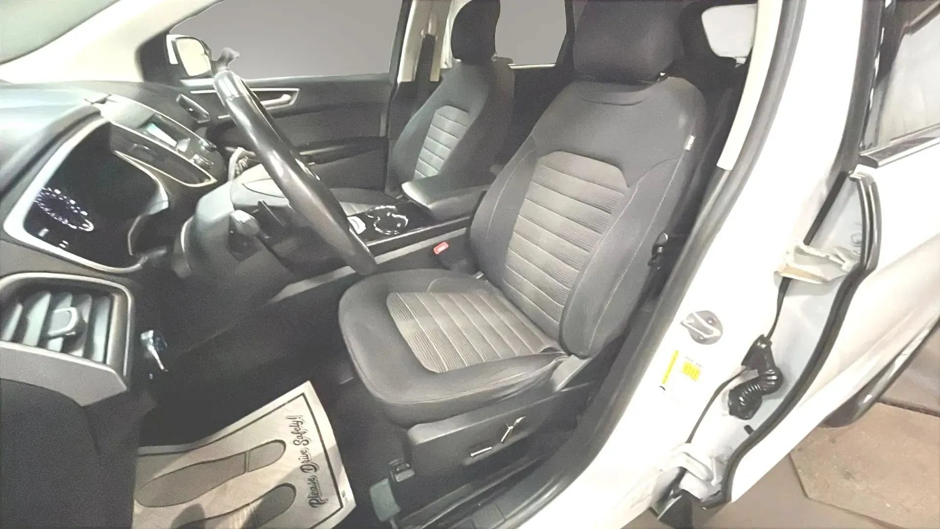Used 2017 Ford Edge SEL FWD image 4