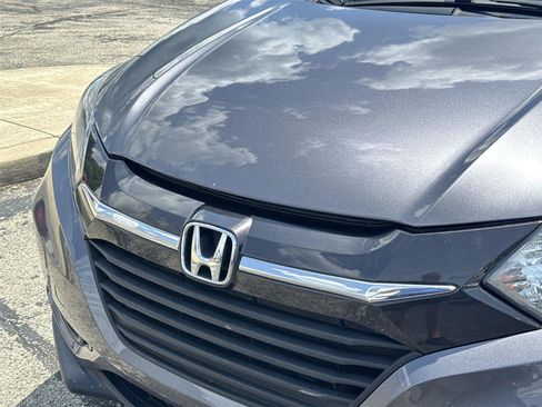 Used 2018 Honda HR-V EX image 10