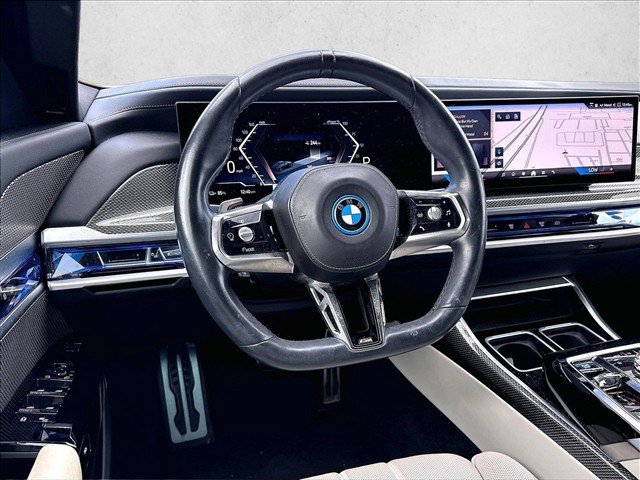 Certified 2023 BMW i7 xDrive60 AWD/4WD image 13