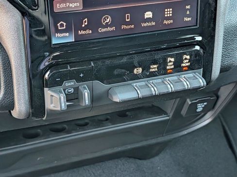 New 2026 RAM 2500 Tradesman AWD/4WD image 12