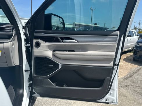 New 2026 Jeep Grand Wagoneer 2WD w/ Premium Group I image 19