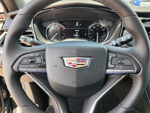 New 2025 Cadillac XT6 Luxury image 31