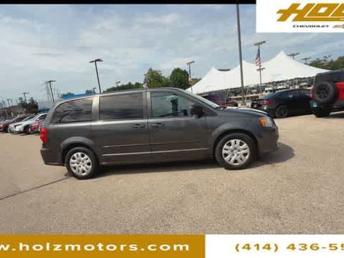 Used 2016 Dodge Grand Caravan SE w/ Quick Order Package 29E SE FWD image 9
