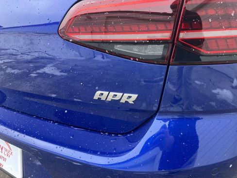 Used 2019 Volkswagen Golf R 4-Door image 14