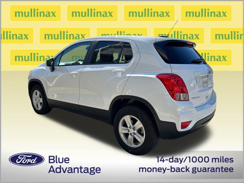 Used 2021 Chevrolet Trax LS w/ Tint and Cruise Package AWD/4WD image 3