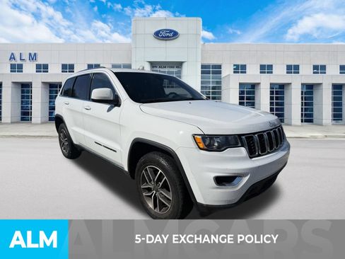 Used 2020 Jeep Grand Cherokee Laredo w/ Laredo X Package AWD/4WD image 3