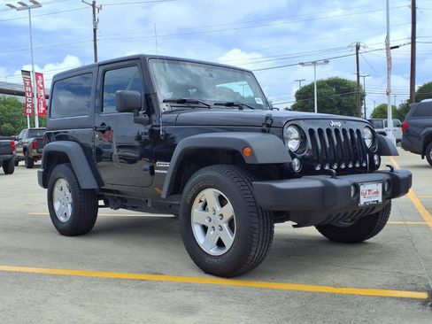 Used 2014 Jeep Wrangler Sport w/ Quick Order Package 24S AWD/4WD image 6