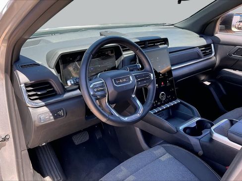 Used 2025 GMC Terrain Elevation AWD/4WD image 16