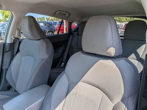 Used 2024 Subaru Crosstrek 2.0i AWD/4WD image 15