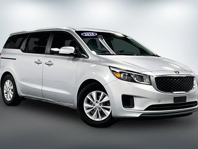 Used 2016 Kia Sedona L