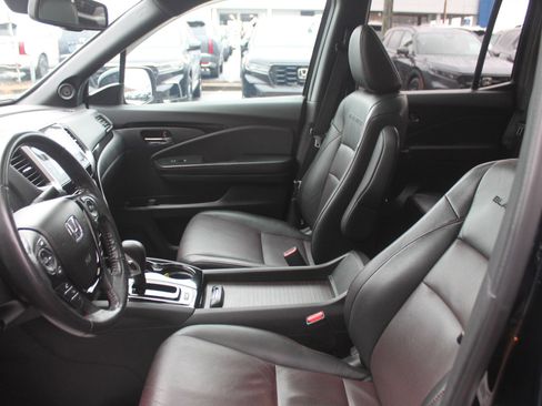 Used 2017 Honda Ridgeline Black Edition image 24