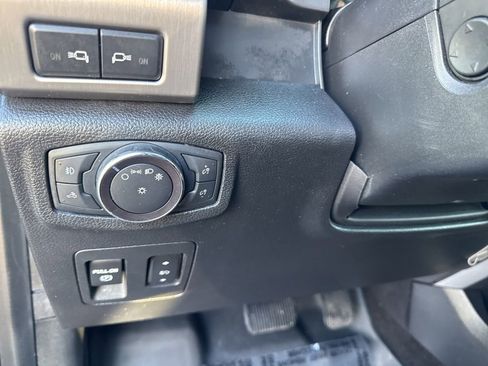 Used 2018 Ford F150 Platinum w/ Equipment Group 701A Luxury image 18