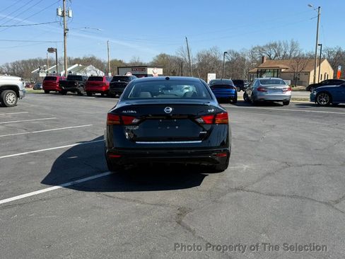 Used 2022 Nissan Altima 2.5 SV image 12