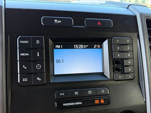 Used 2022 Ford F250 XL w/ Power Equipment Group image 22