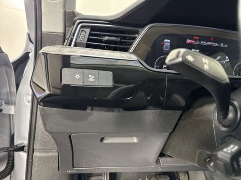 Used 2021 Audi e-tron Premium w/ Convenience Plus Package image 15