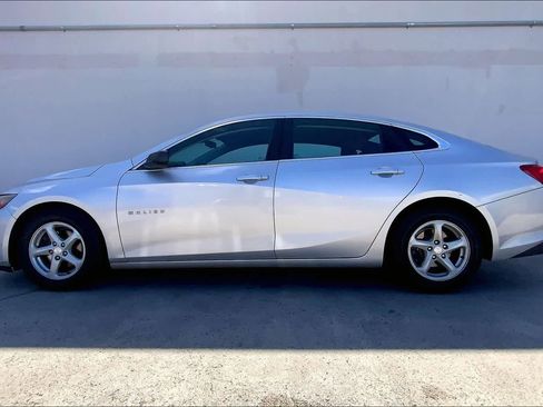 Used 2016 Chevrolet Malibu LS FWD image 3