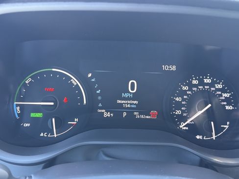 Certified 2025 Toyota Sienna LE w/ LE Plus Package FWD image 12