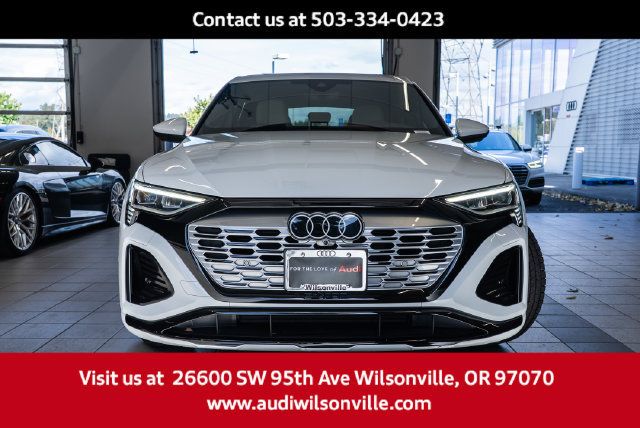 Used 2024 Audi Q8 e-tron Premium Plus w/ Premium Plus Package AWD/4WD image 2