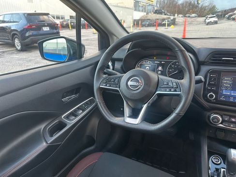 Used 2024 Nissan Versa SR image 32