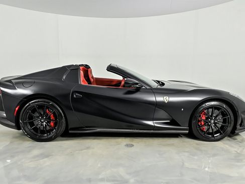 Used 2023 Ferrari 812 GTS RWD image 10