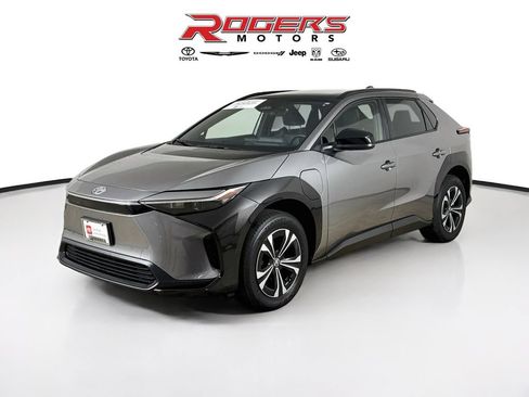 Certified 2023 Toyota bZ4X AWD w/ Weather Package image 8