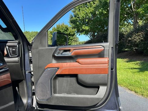 Used 2024 GMC Sierra 2500 Denali Ultimate AWD/4WD image 64