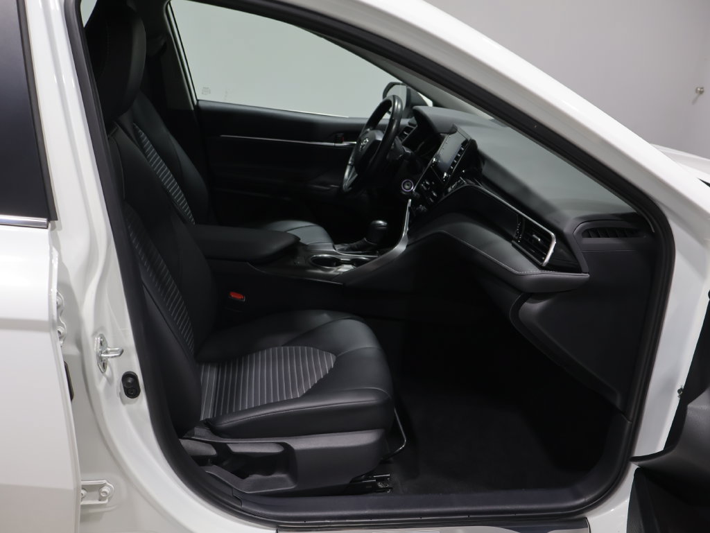 Used 2024 Toyota Camry SE FWD image 21