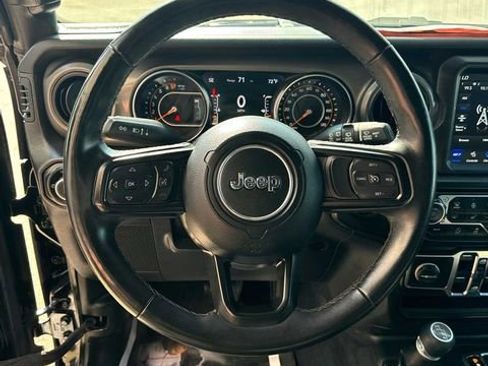 Used 2022 Jeep Wrangler Unlimited Sport image 16