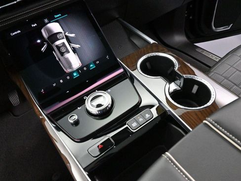 Used 2025 Cadillac Escalade ESV Sport Platinum image 31