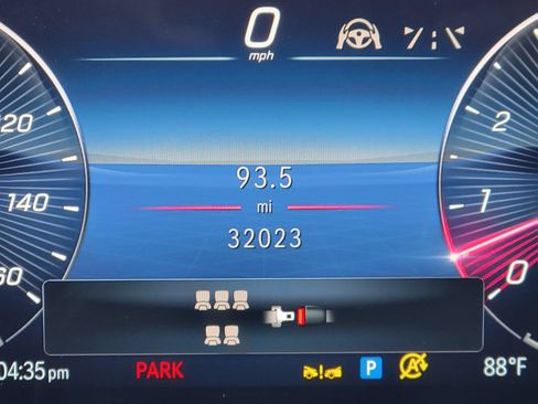 Used 2024 Mercedes-Benz GLS 450 4MATIC image 16