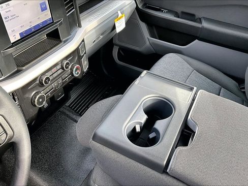 New 2026 Ford F250 XL w/ F-250 >10K GVWR Package image 21