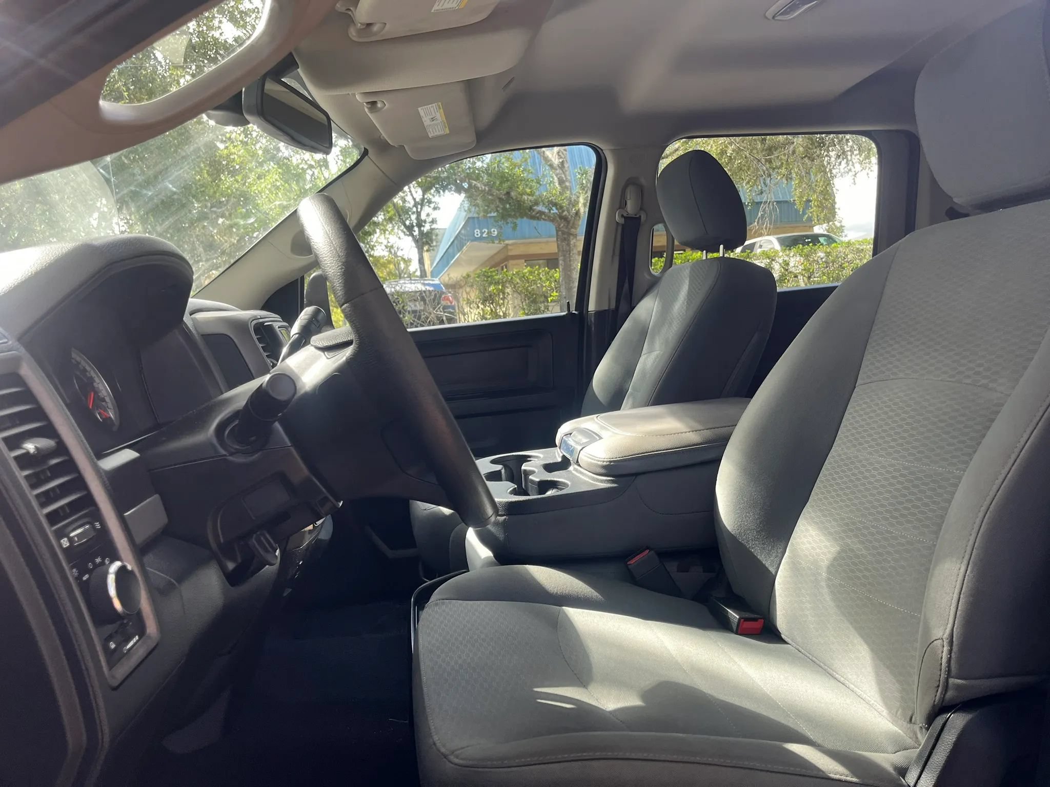 Used 2018 RAM 3500 Tradesman w/ Chrome Appearance Group AWD/4WD image 15