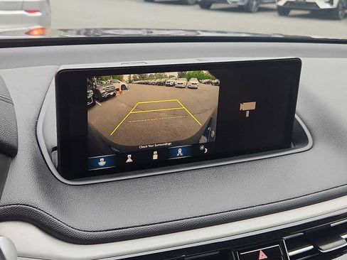 Used 2023 Acura MDX SH-AWD image 17