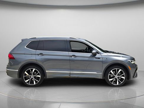 Certified 2022 Volkswagen Tiguan SEL R-Line AWD/4WD image 7