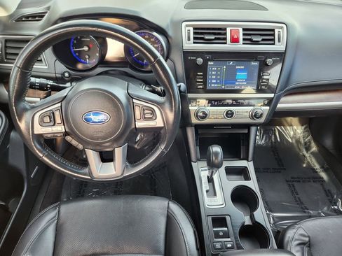 Used 2017 Subaru Outback 2.5i Limited image 15