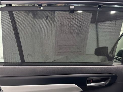 Used 2025 Toyota Highlander XLE image 45