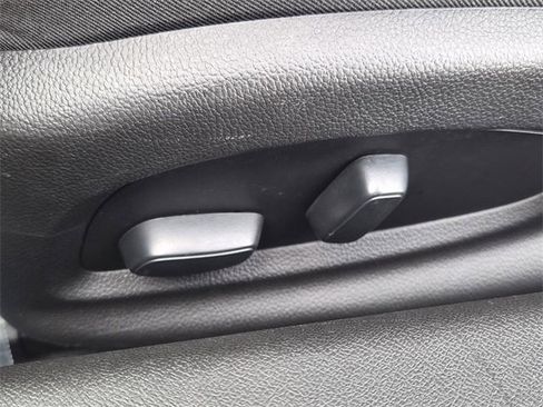 Used 2021 Chevrolet Camaro LT w/ RS Package image 19