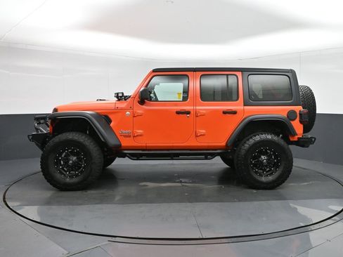Used 2019 Jeep Wrangler Unlimited Sport S image 4
