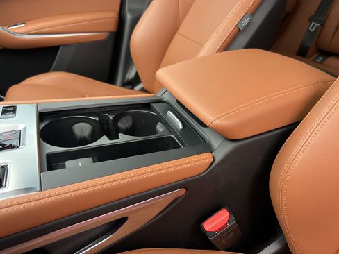 Certified 2026 Jaguar F-PACE R-Dynamic S AWD/4WD image 28
