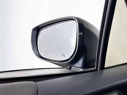 Used 2025 Subaru Crosstrek 2.0i Premium image 16