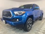 Used 2018 Toyota Tacoma 4x4 Access Cab image 3