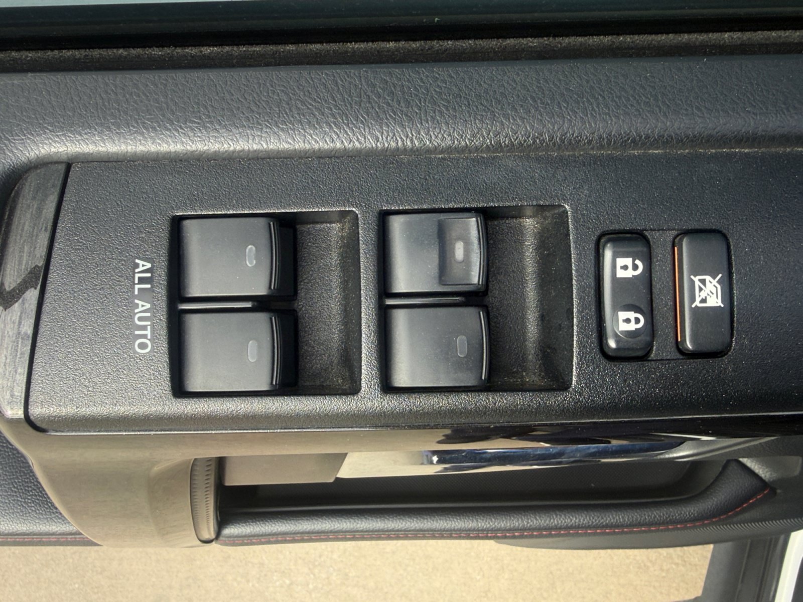 Used 2020 Toyota 4Runner Venture w/ Moonroof Package AWD/4WD image 17