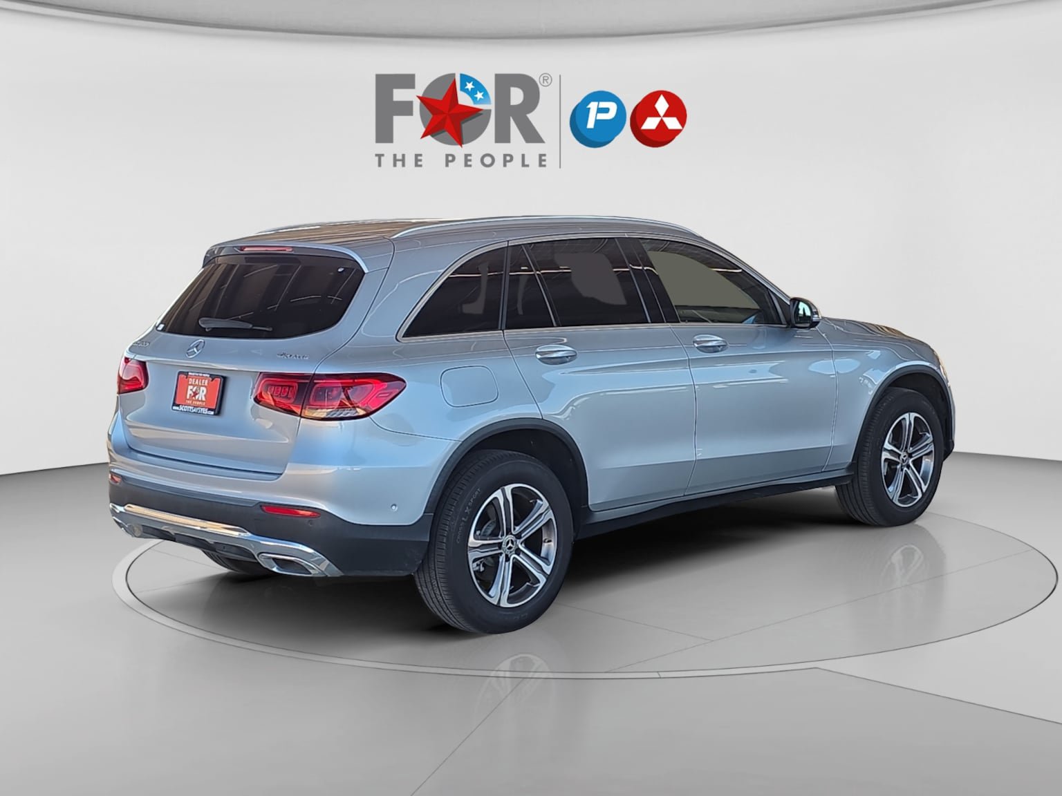 Used 2021 Mercedes-Benz GLC 300 4MATIC w/ Premium Package image 6