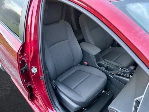 Used 2024 Toyota Corolla LE FWD image 30